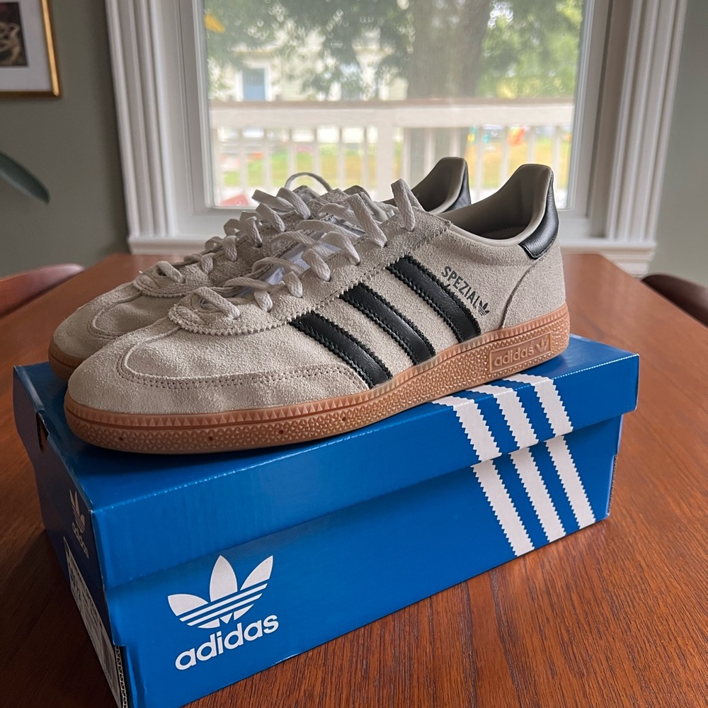 Adidas Spezial Unisex - Cream and Black. Mens size 9.5 or women’s size 10.5 - Picture 2 of 7